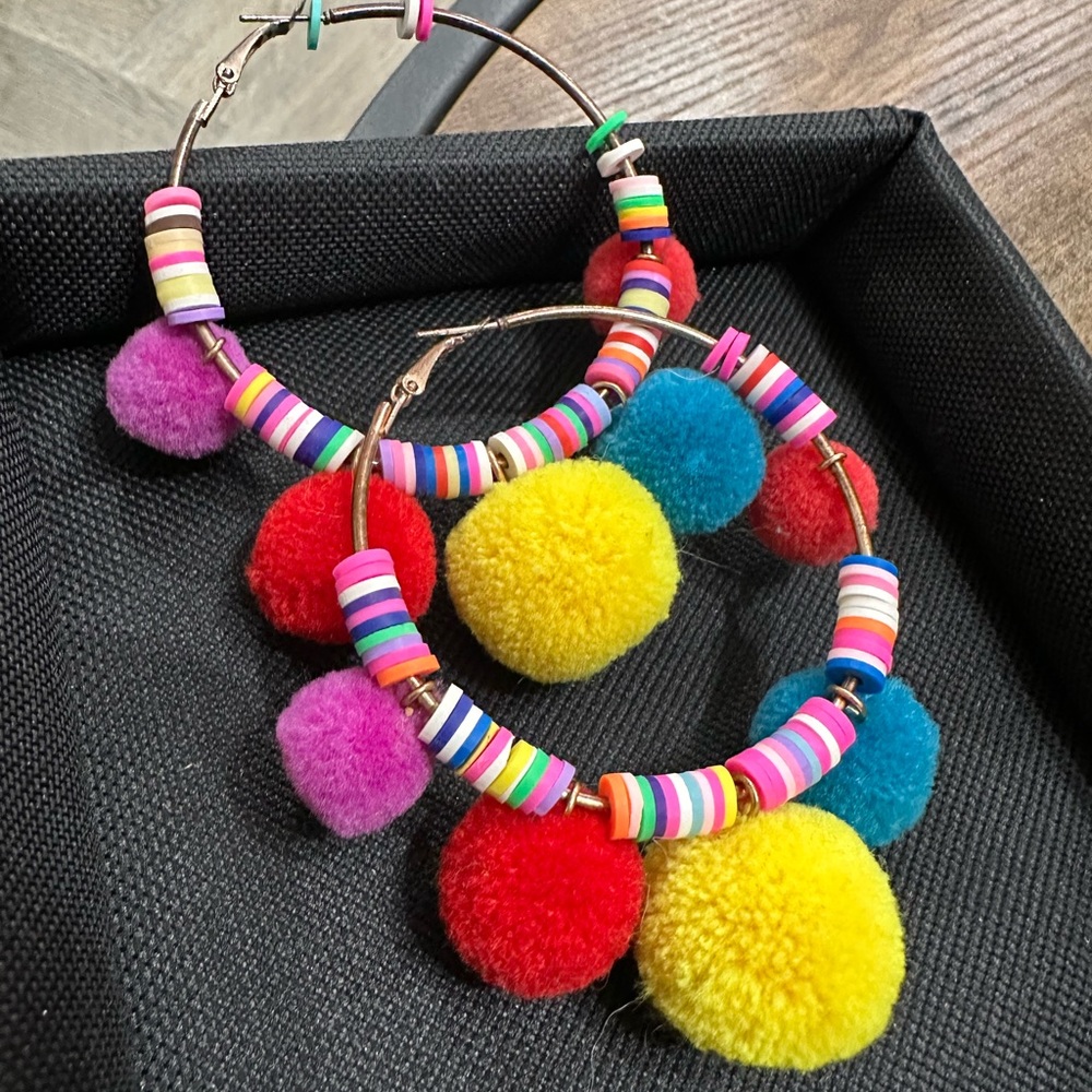 Hoop festivity earrings